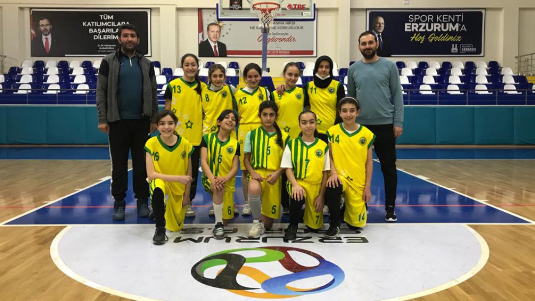 Özcan Ortaokulu Yıldız Kızlar Basketbol Takımı İl İkincisi Oldu.
